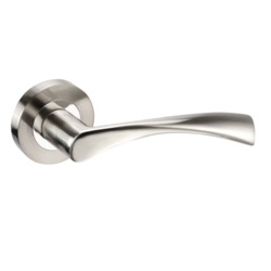 WINGED LEVERS ON SPRUNG ROSES D22DA   POL/SAT CHROME