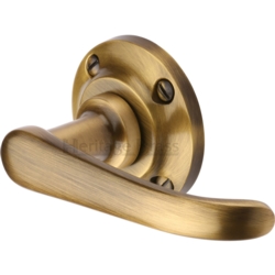 WINDSOR LEVER HANDLE ON ROUND ROSE ANTIQUE BRASS V720-AT