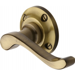 BEDFORD LEVER ON ROSE AT