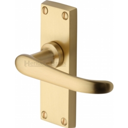 WINDSOR LEVER LATCH ON SHORT PLATE SATIN BRASS V710-SB